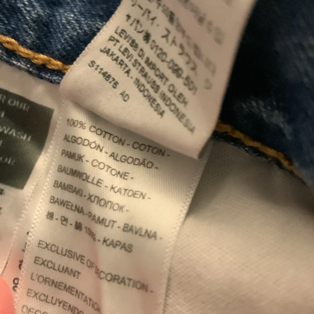 Levi’s 501 heart patch jeans, size 27, tts, like new! - Picture 10 of 12